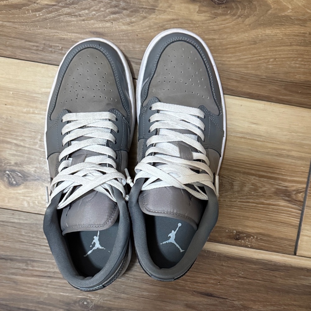 Jordan Men's Gray and White Sneakers